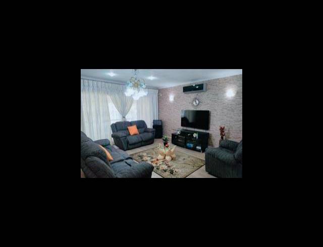 4 BEDROOM HOUSE FOR SALE IN ESCOMBE